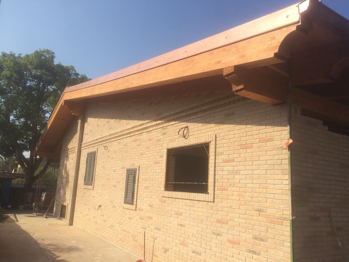 Chioschi e Gazebi in legno Spazio Legno Lamellare Tetto grandi campate