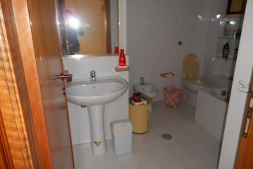 Villa bifamiliare Latina 