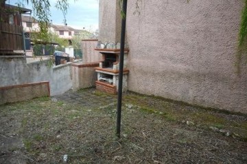 Villa bifamiliare Latina 