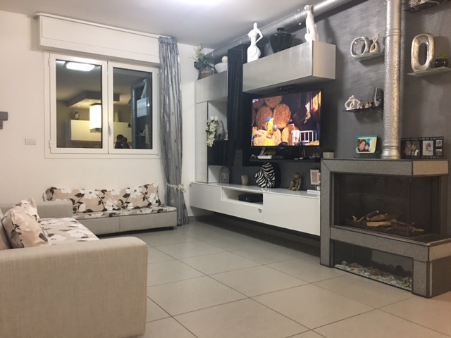 Casa Semindipendente  