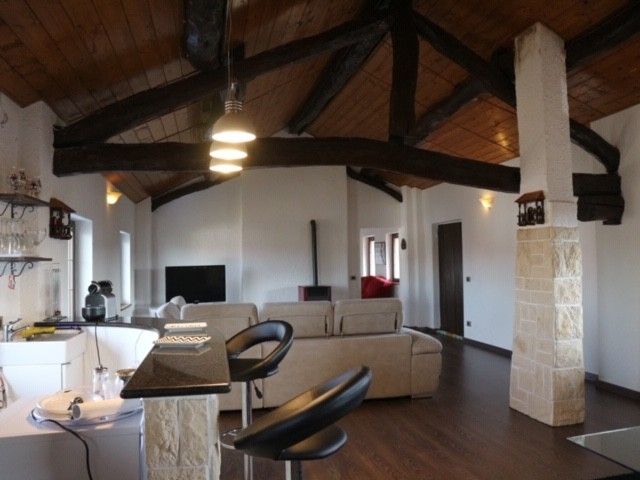 Casa Indipendente in Vendita 