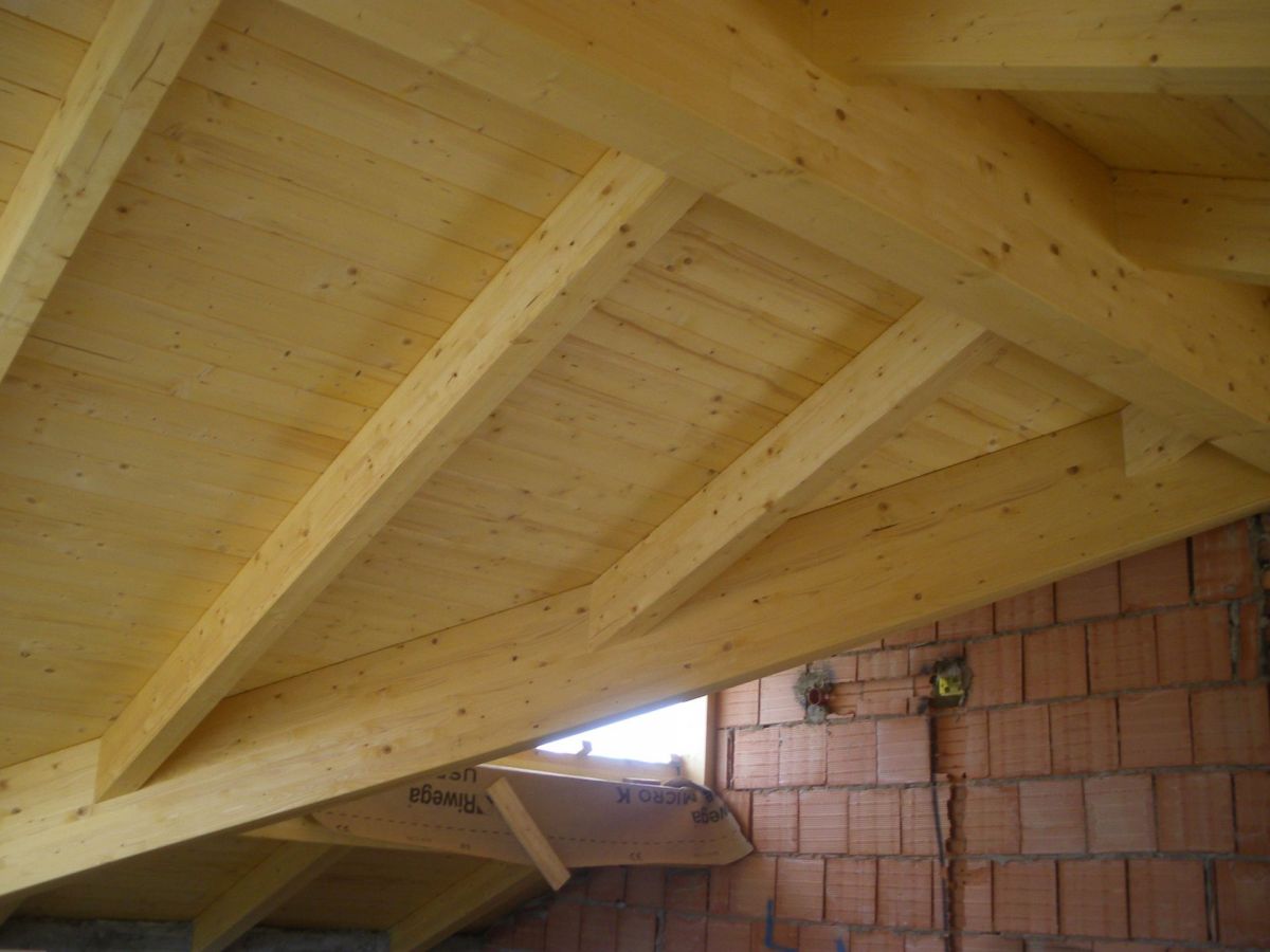 Ampliamenti in legno BCL Bergamasca Costruzioni Legno Tetto in Legno Lamellare Sopralzo legno lamellare 