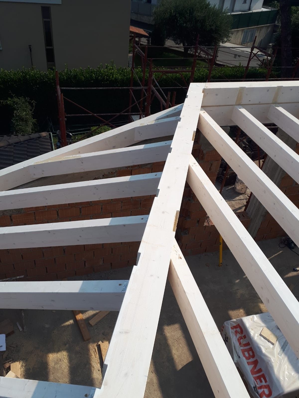 Ampliamenti in legno BCL Bergamasca Costruzioni Legno Tetto in Legno Lamellare Sbiancato 