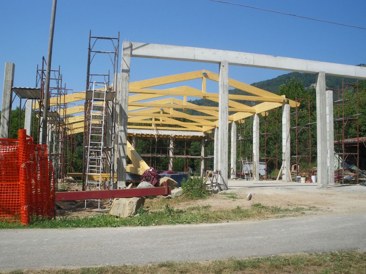 Ampliamenti in legno BCL Bergamasca Costruzioni Legno Tetto in Legno Lamellare Attività commerciale