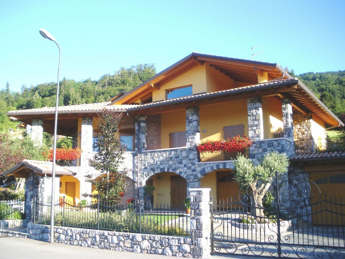 Case in legno BCL Bergamasca Costruzioni Legno BCLegno Casa Telaio Bergamo