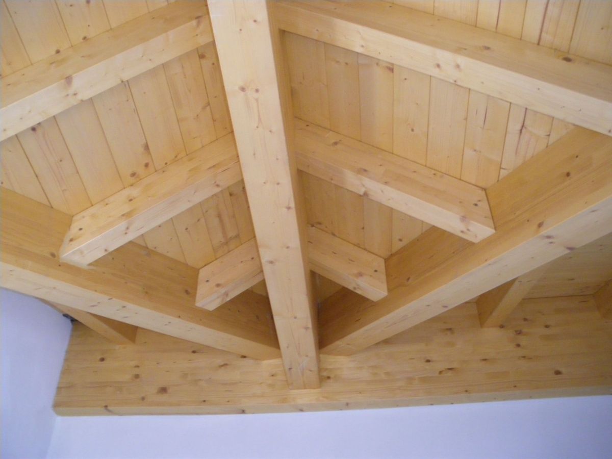 Case in legno BCL Bergamasca Costruzioni Legno Tetto Legno lamellare provincia di Bergamo