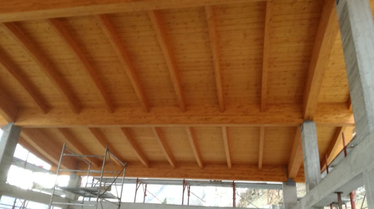 Tetti in Legno in legno BCL Bergamasca Costruzioni Legno Tetto in Legno Lamellare CURVO  - Provincia di Bergamo