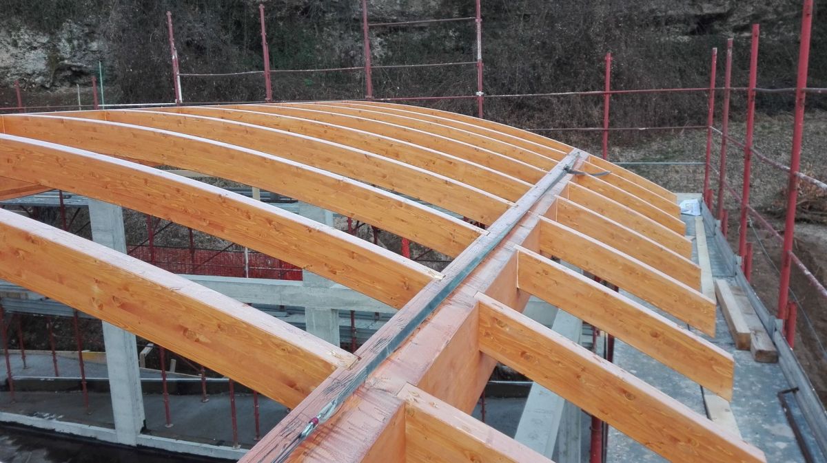 Tetti in Legno in legno BCL Bergamasca Costruzioni Legno Tetto in Legno Lamellare CURVO  - Provincia di Bergamo
