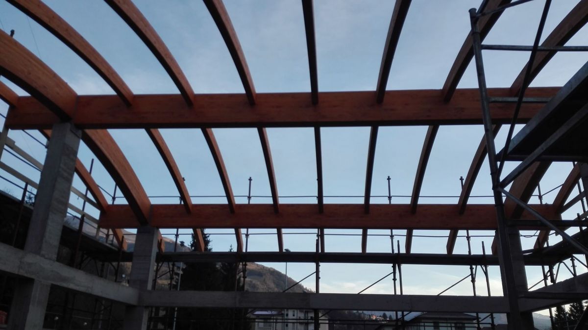 Tetti in Legno in legno BCL Bergamasca Costruzioni Legno Tetto in Legno Lamellare CURVO  - Provincia di Bergamo