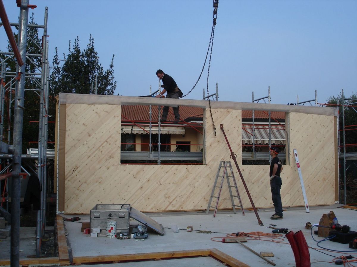 Case in legno BCL Bergamasca Costruzioni Legno BCLegno Casa in XLAM  Milano
