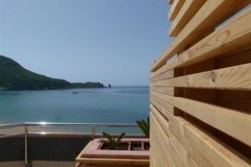 Baite e Chalet in legno HEALTHY LIFE HOUSES & WHEELS HOUSES beach construction in travi lamellari di legno massiccio