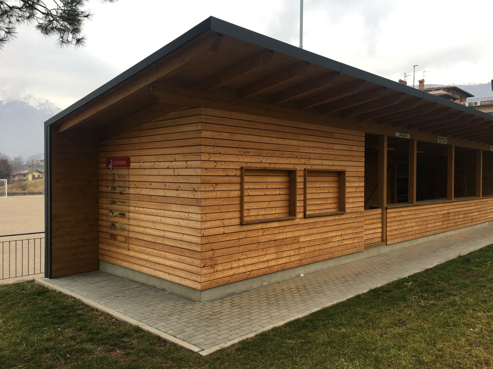 Strutture ricettive (hotel, villaggi) in legno BCL Stalla