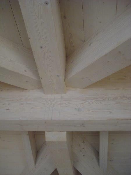 Sopraelevazioni in legno BCL Tetto a Origgio legno lamellare certificato FSC e PEFC sbiancato con finitura Ammon