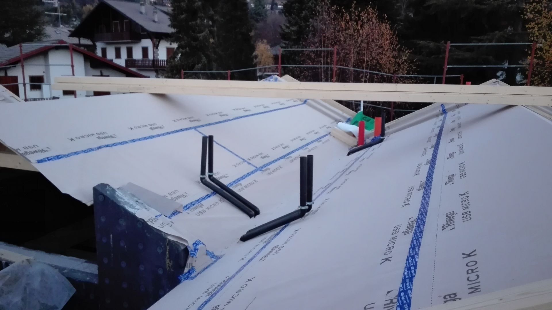 Sopraelevazioni in legno BCL Tetto legno lamellare cert FSC e PEC sbiancato 