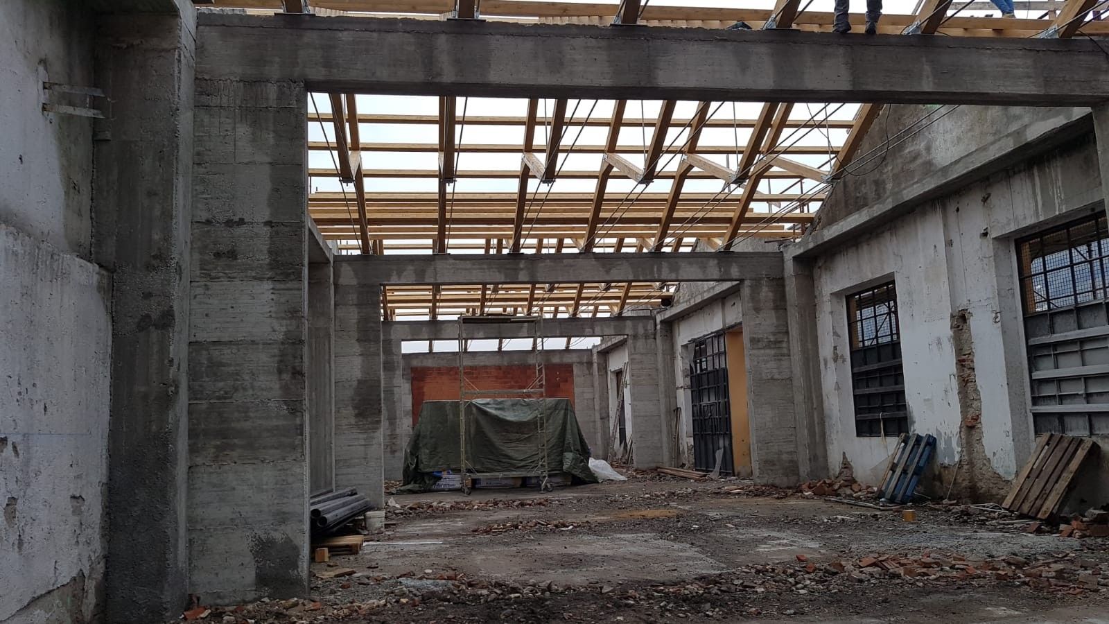 Sopraelevazioni in legno BCL Tetto il Legno Lamellare capannone Industriale MI