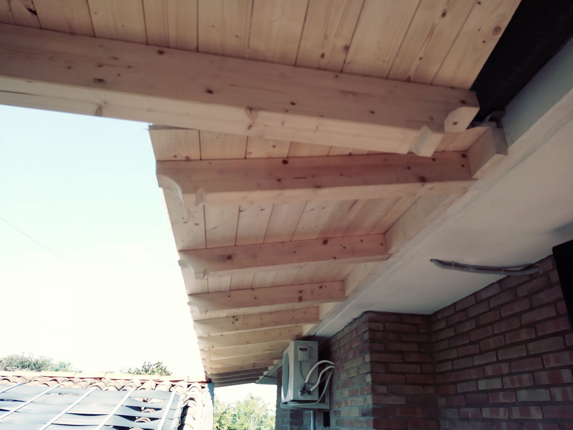 Sopraelevazioni in legno BCL Tetto Legno Lamellare cert FSC e PEFC villa Barlassina