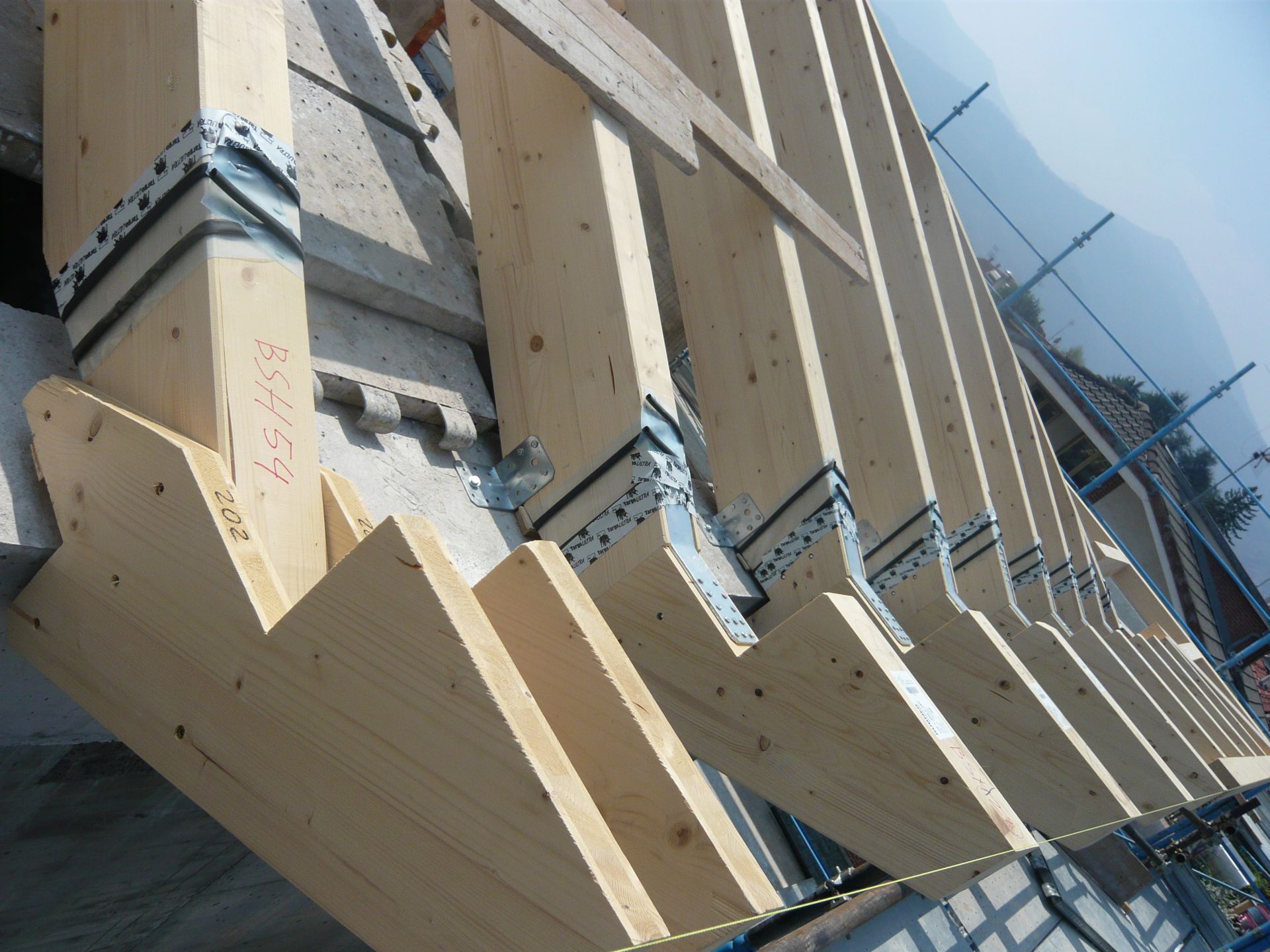 Chioschi e Gazebi in legno BCL Struttura Industriale Tetto in legno lamellare