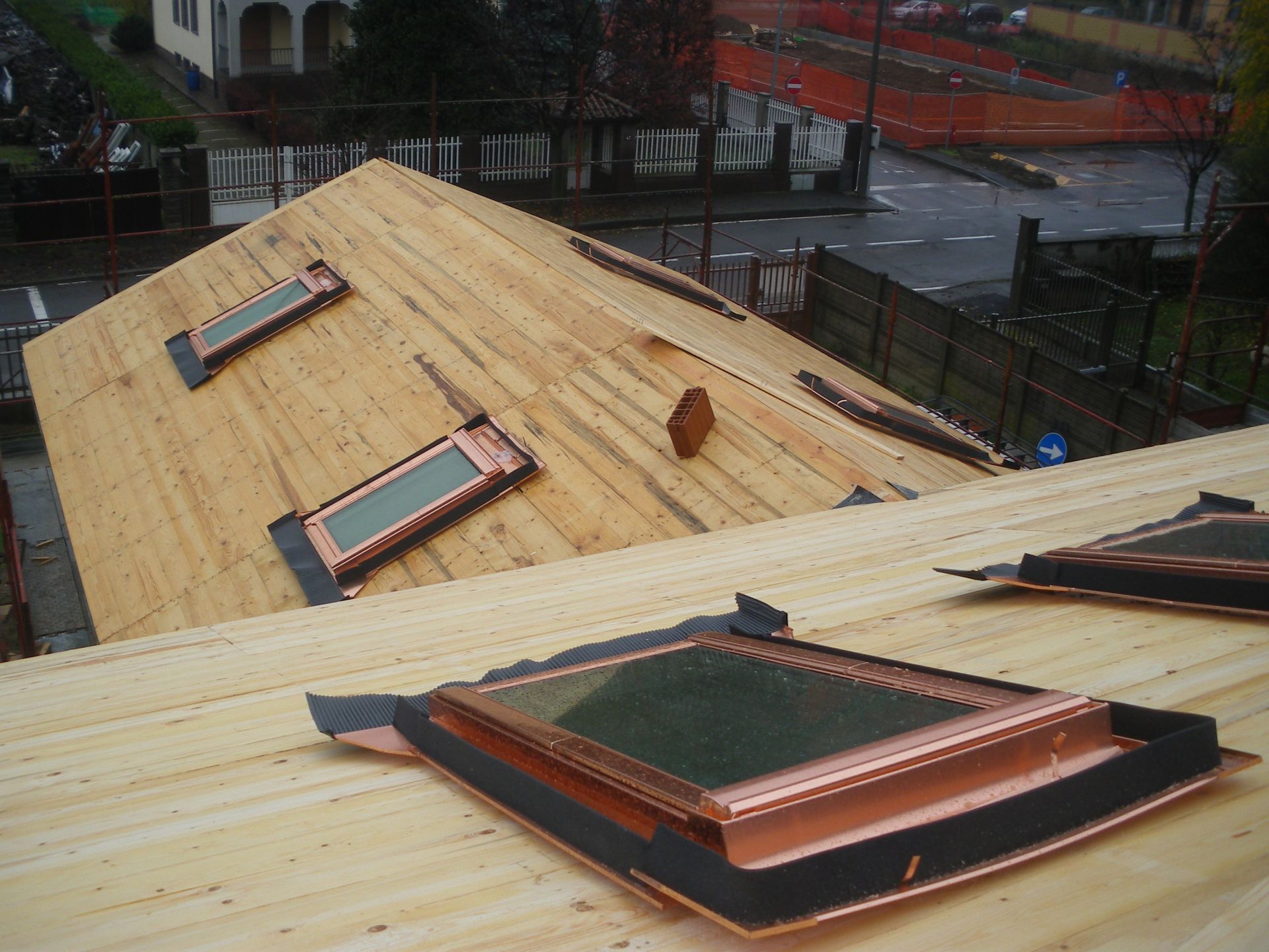 Chioschi e Gazebi in legno BCL Tetto Sbiancato in Legno Lamellare a Origgio