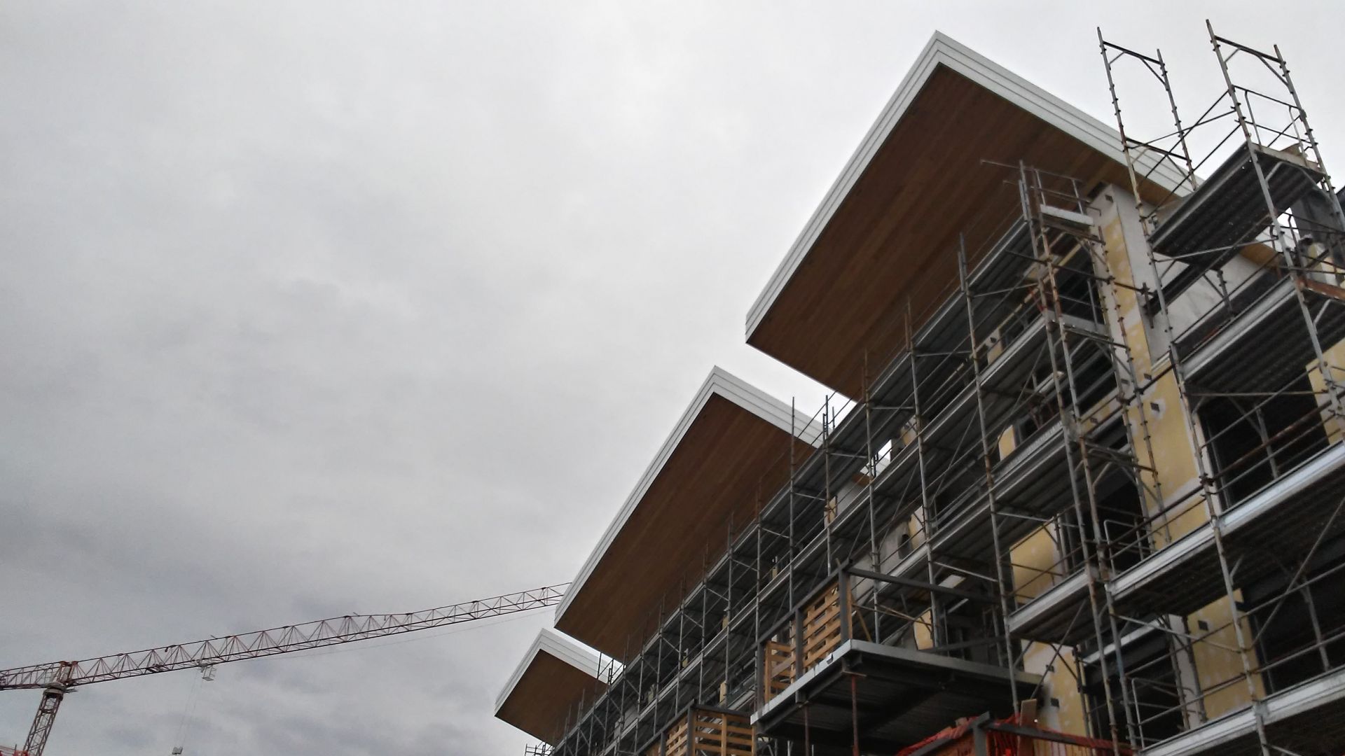 Chioschi e Gazebi in legno BCL Tetto a Scanzorosciate rivestito di Larice Siberiano