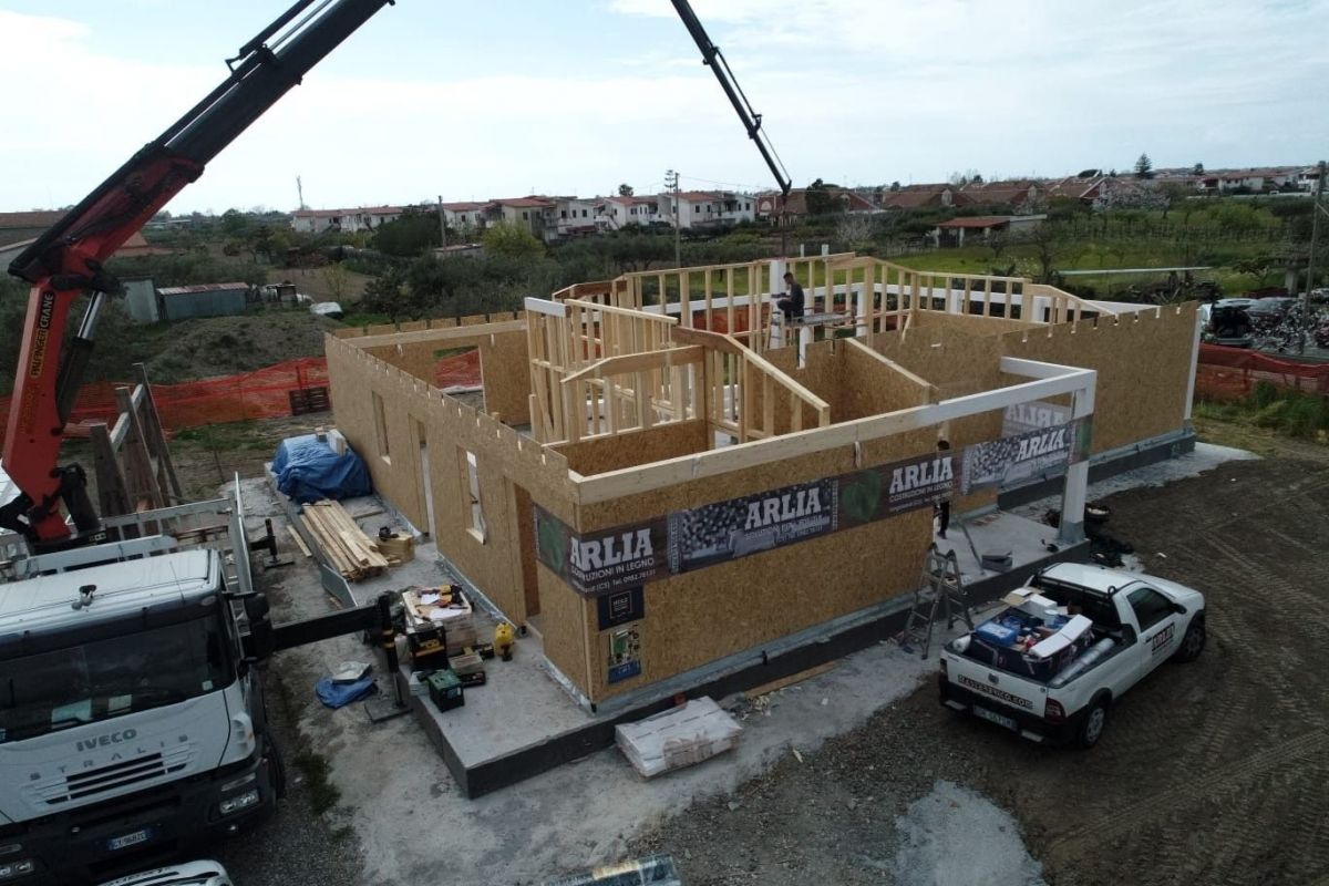 Case in legno Arlia Strutture in Legno Casa Scalea 1