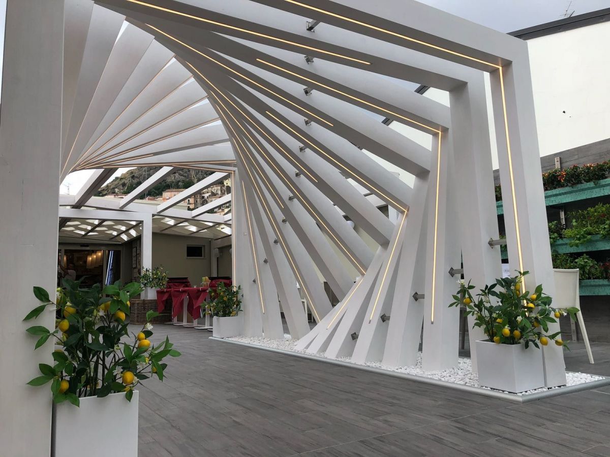 Strutture ricettive (hotel, villaggi) in legno Arlia Strutture in Legno Gelateria