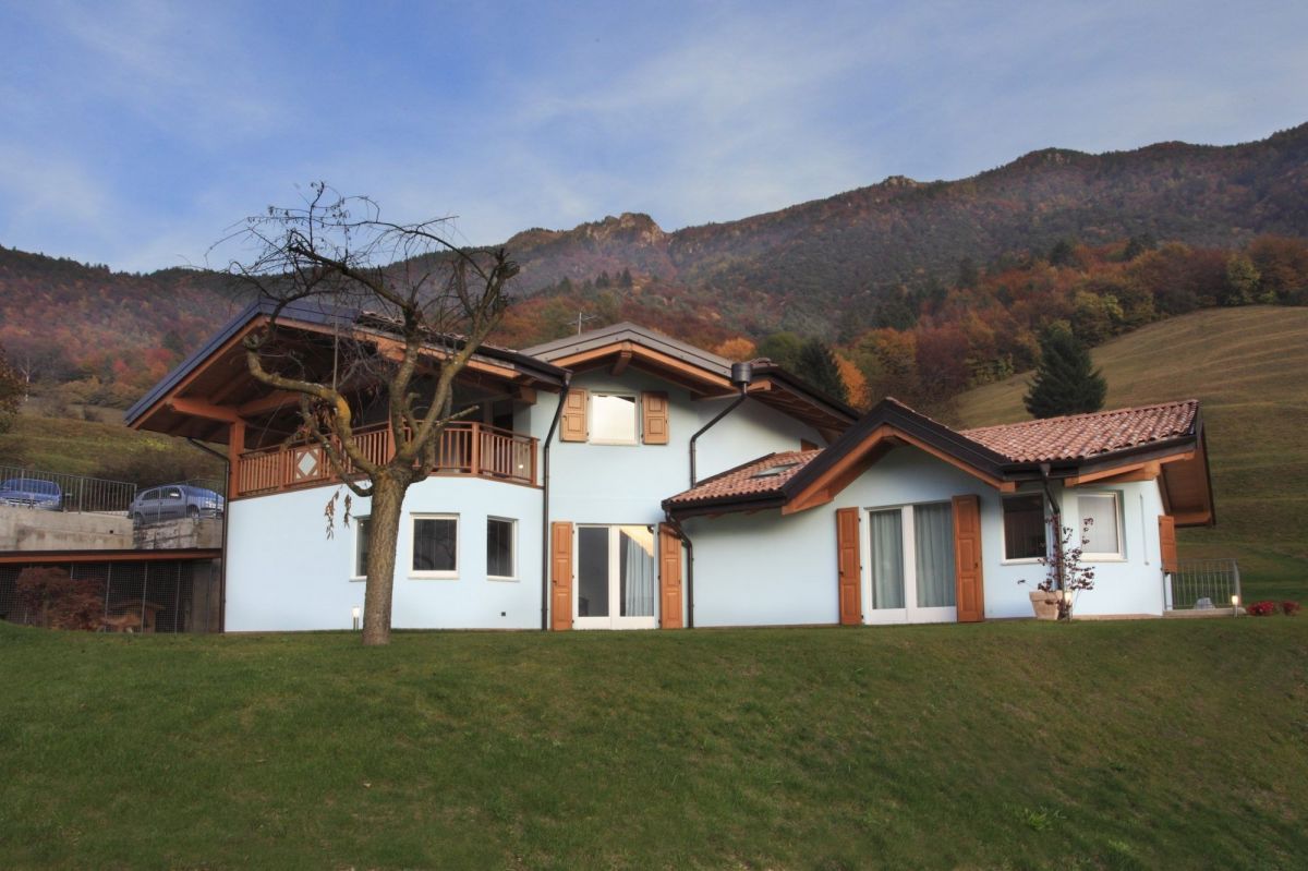 Case in legno RIKO-HISE srl - Arch. Daniele Bonzi Casa in LEGNO MASSICCIO 