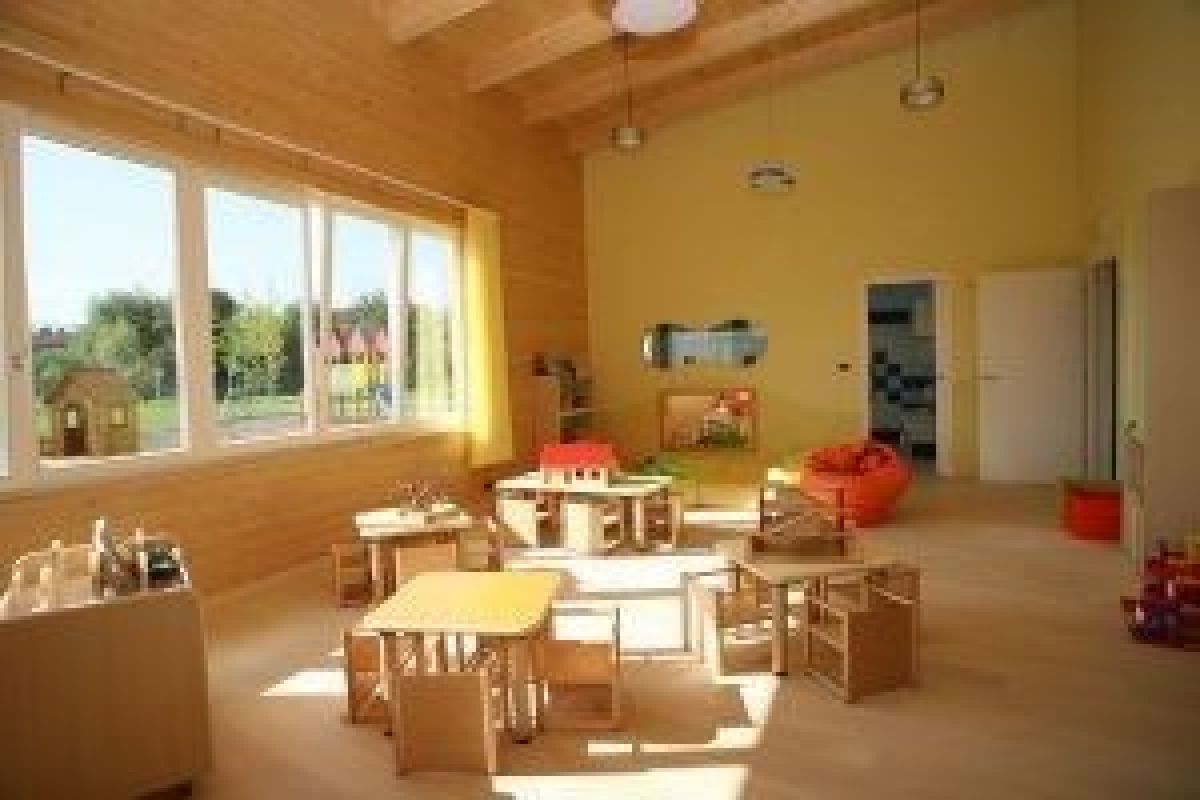 Edifici Pubblici (scuole, chiese) in legno RIKO-HISE srl - Arch. Daniele Bonzi Scuola Materna  - Modena 