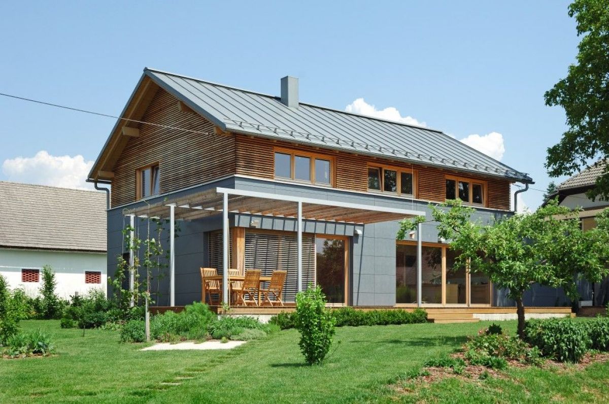 Case in legno RIKO-HISE srl - Arch. Daniele Bonzi Casa Moderna 7  su due piani 