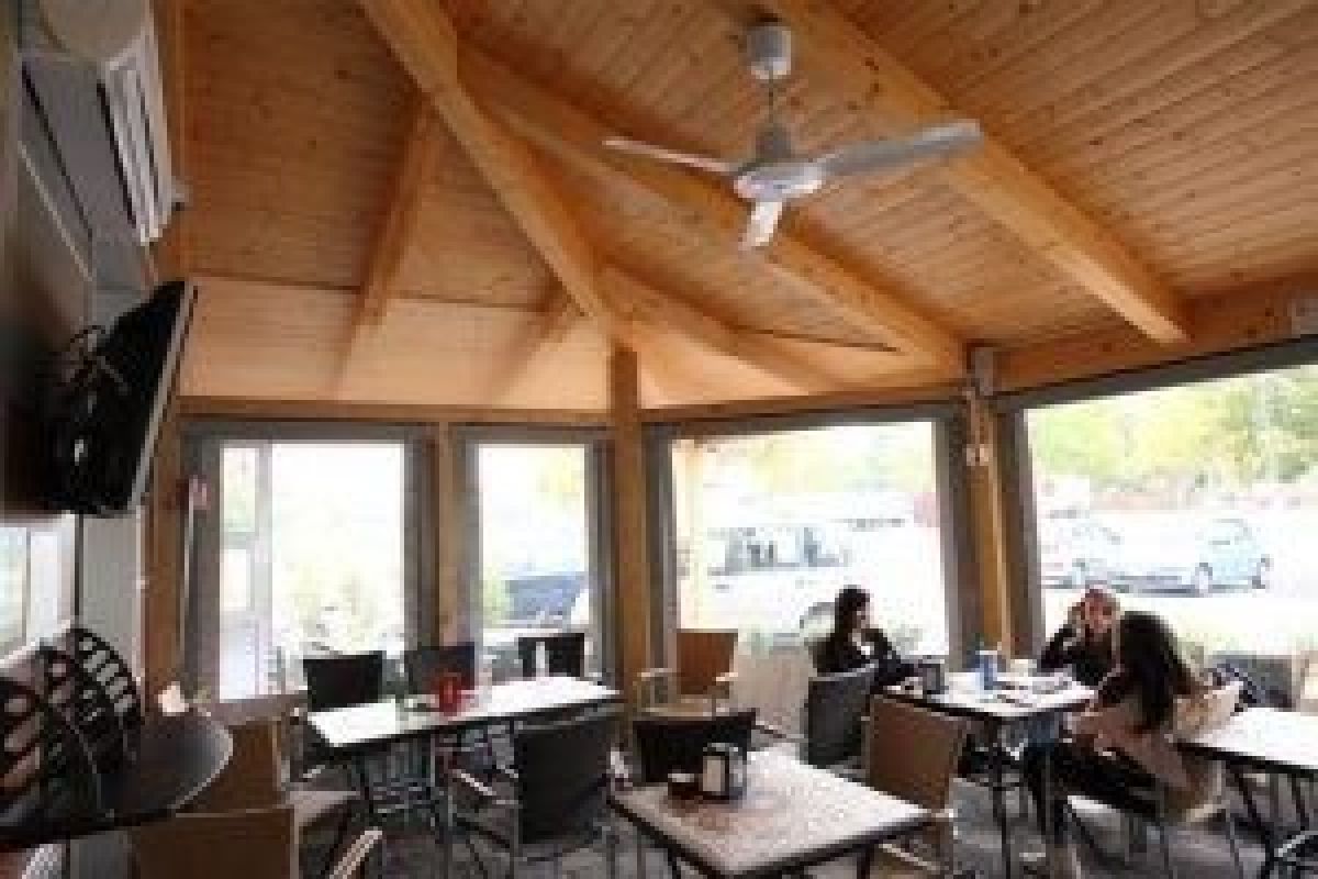 Strutture commerciali in legno RIKO-HISE srl - Arch. Daniele Bonzi Ristorante Scazza 