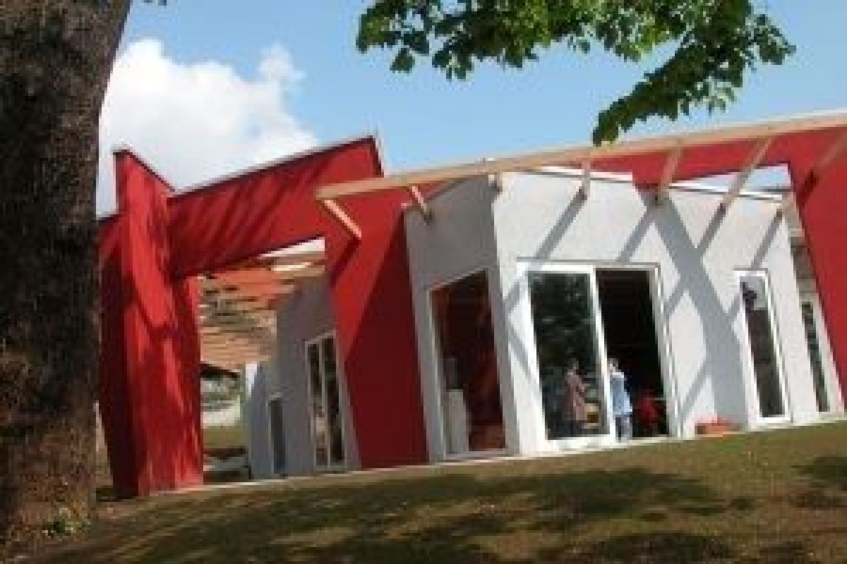 Edifici Pubblici (scuole, chiese) in legno RIKO-HISE srl - Arch. Daniele Bonzi SCUOLA MATERNA   L EG ANTONINI  - Morazzone (VA) 