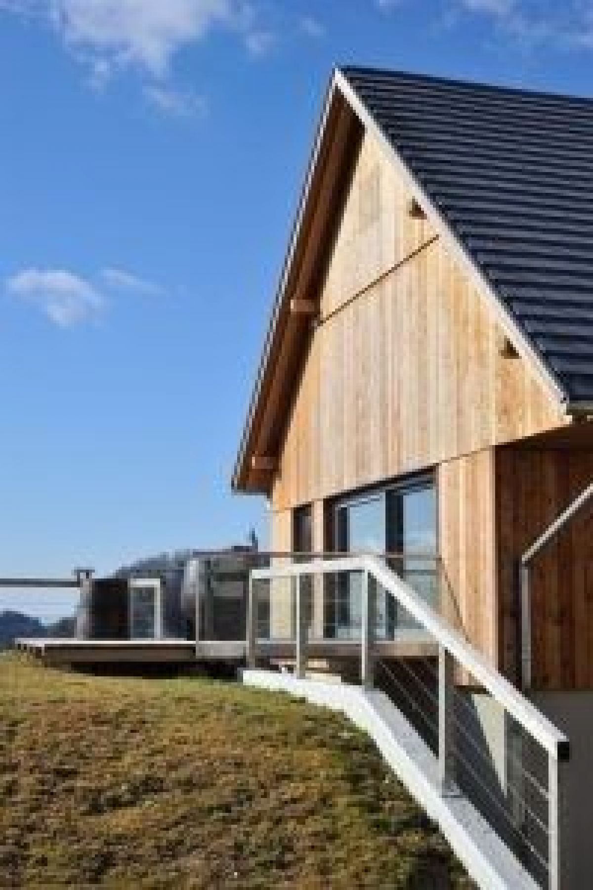 Case in legno RIKO-HISE srl - Arch. Daniele Bonzi IL GRANAIO RICOSTRUITO 