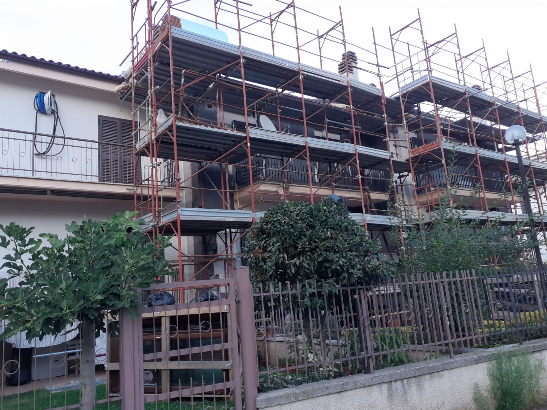 EDIFICI QUADRIFAMILIARI - ECOBONUS PROGETTAZIONE E DIREZIONE DEI LAVORI realizzato da Pasquale MOSCHELLA,  a Casagiove