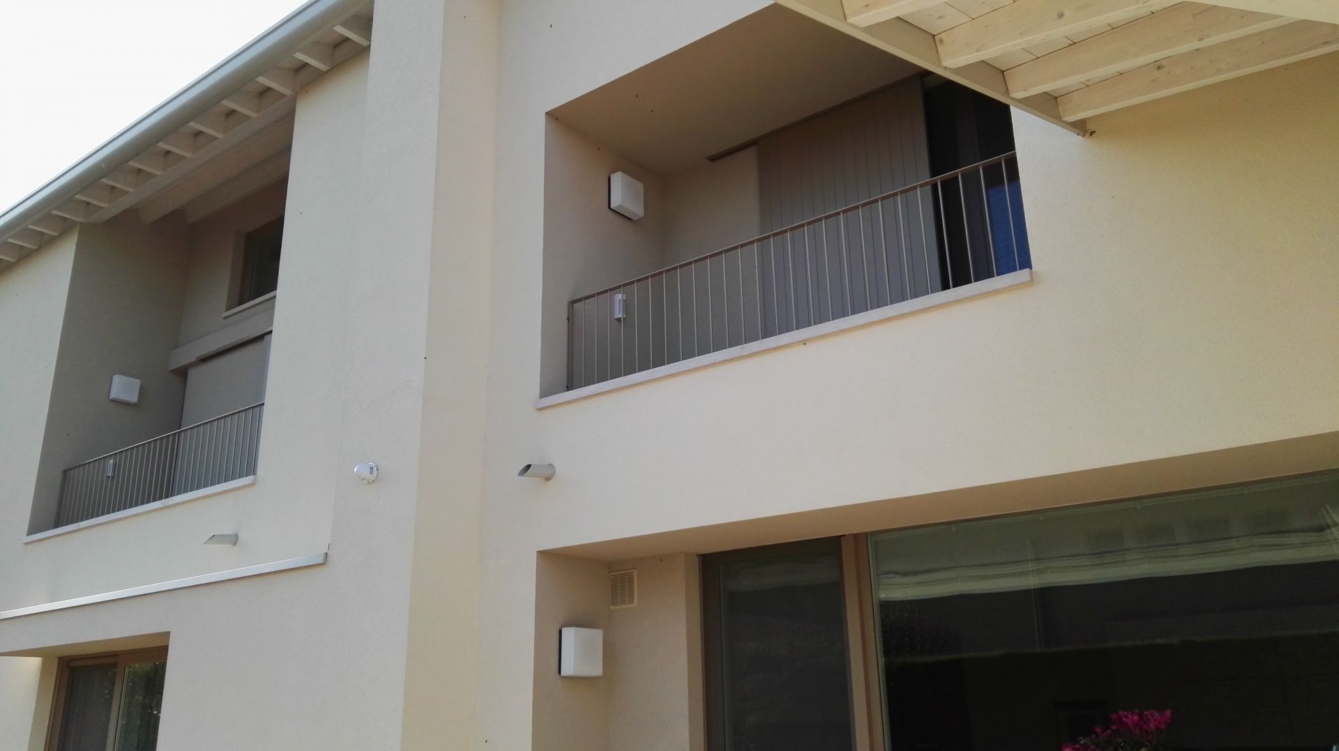 Casa bifamiliare - Zevio Verona realizzato da Orlando Lanza architetto, Assistenza tecnica a Verona