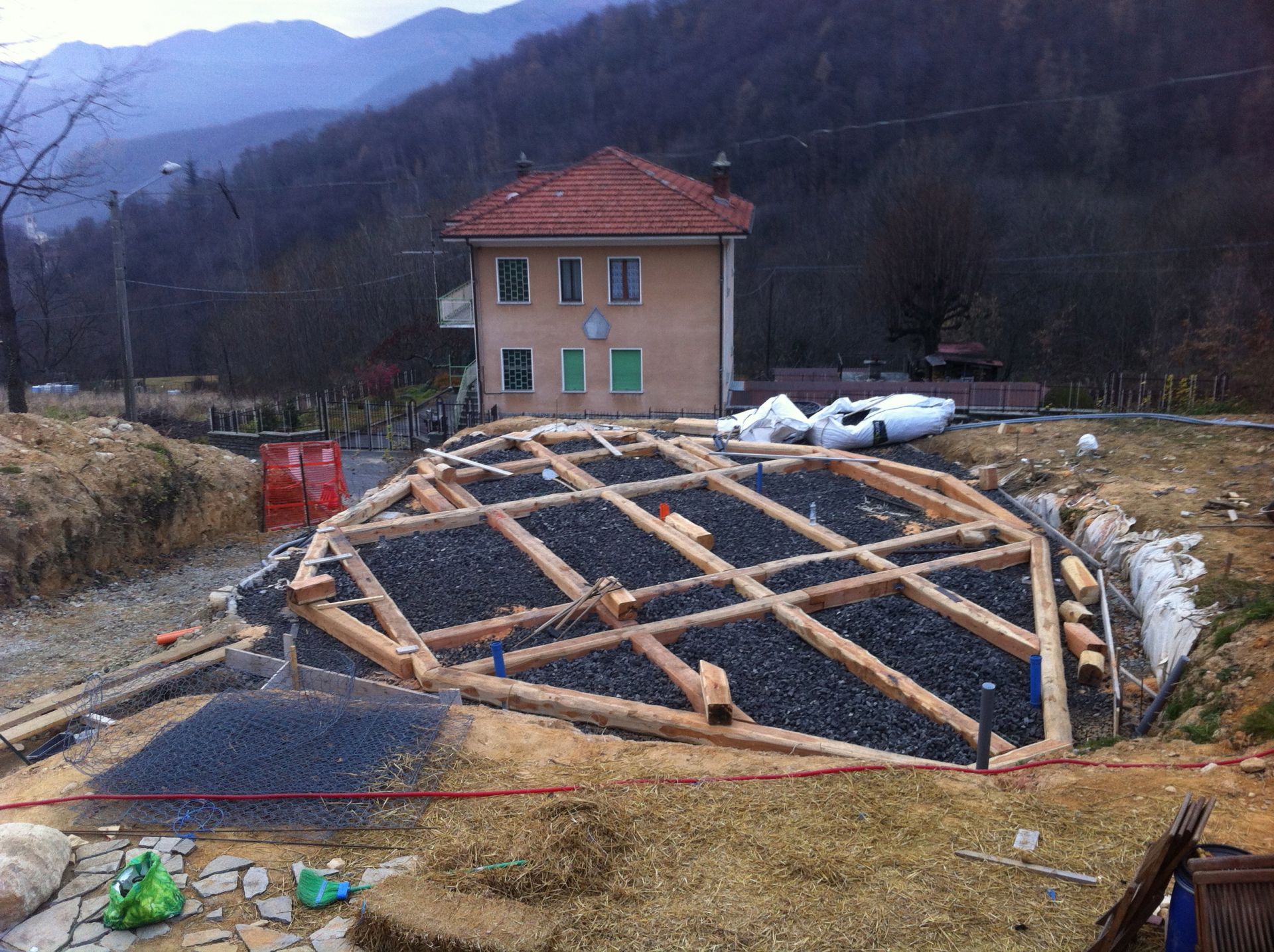 Casa Gucia realizzato da Atelier di Progettazione Green Think_Naturalmente Paglia, Assistenza tecnica a Rivalta di Torino