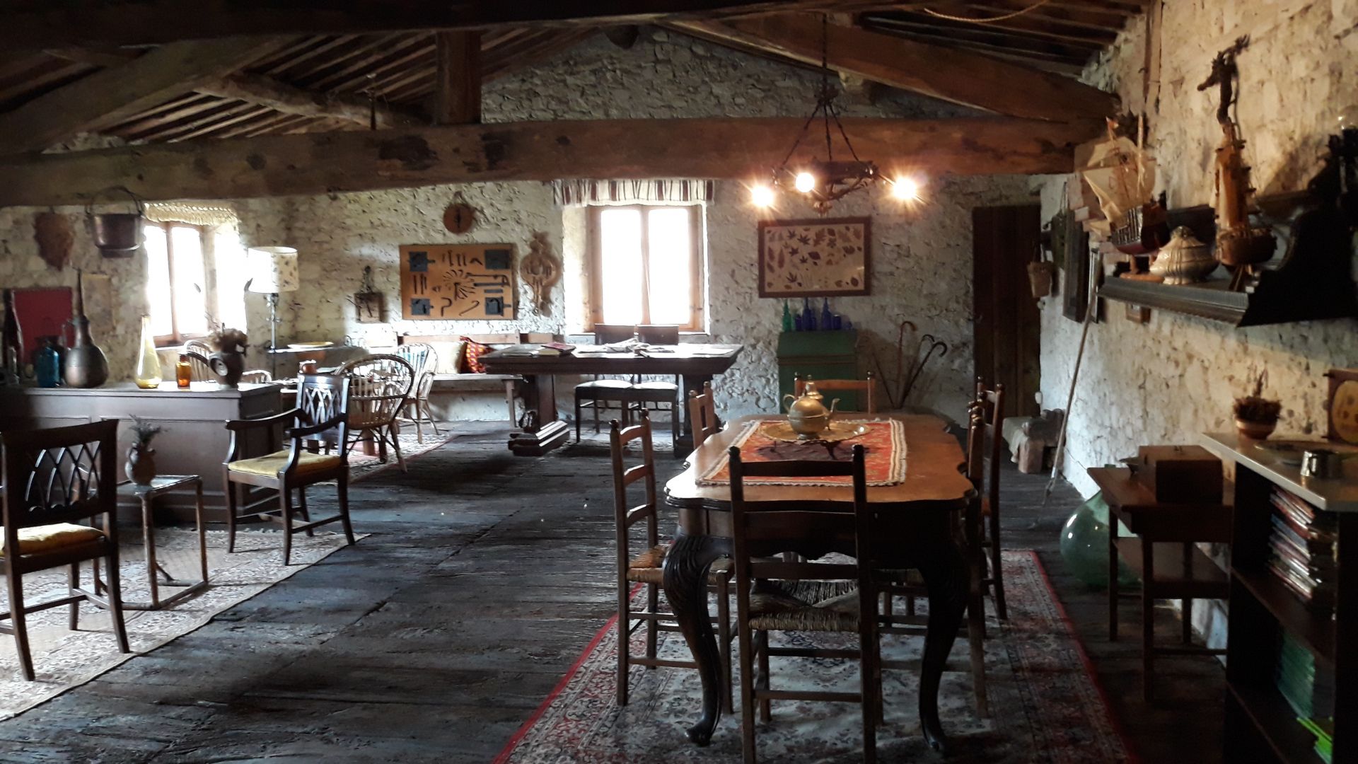 Ristrutturazione casale a Pescaglia realizzato da Studio di Architettura Paolo Bertolotti, Progettazione architettonica a Busto Arsizio