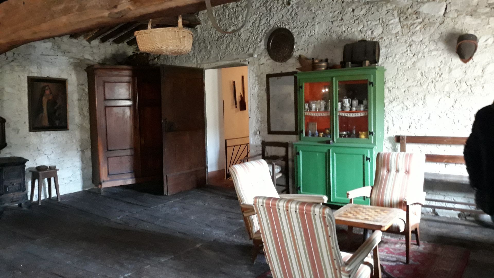 Ristrutturazione casale a Pescaglia realizzato da Studio di Architettura Paolo Bertolotti, Progettazione architettonica a Busto Arsizio