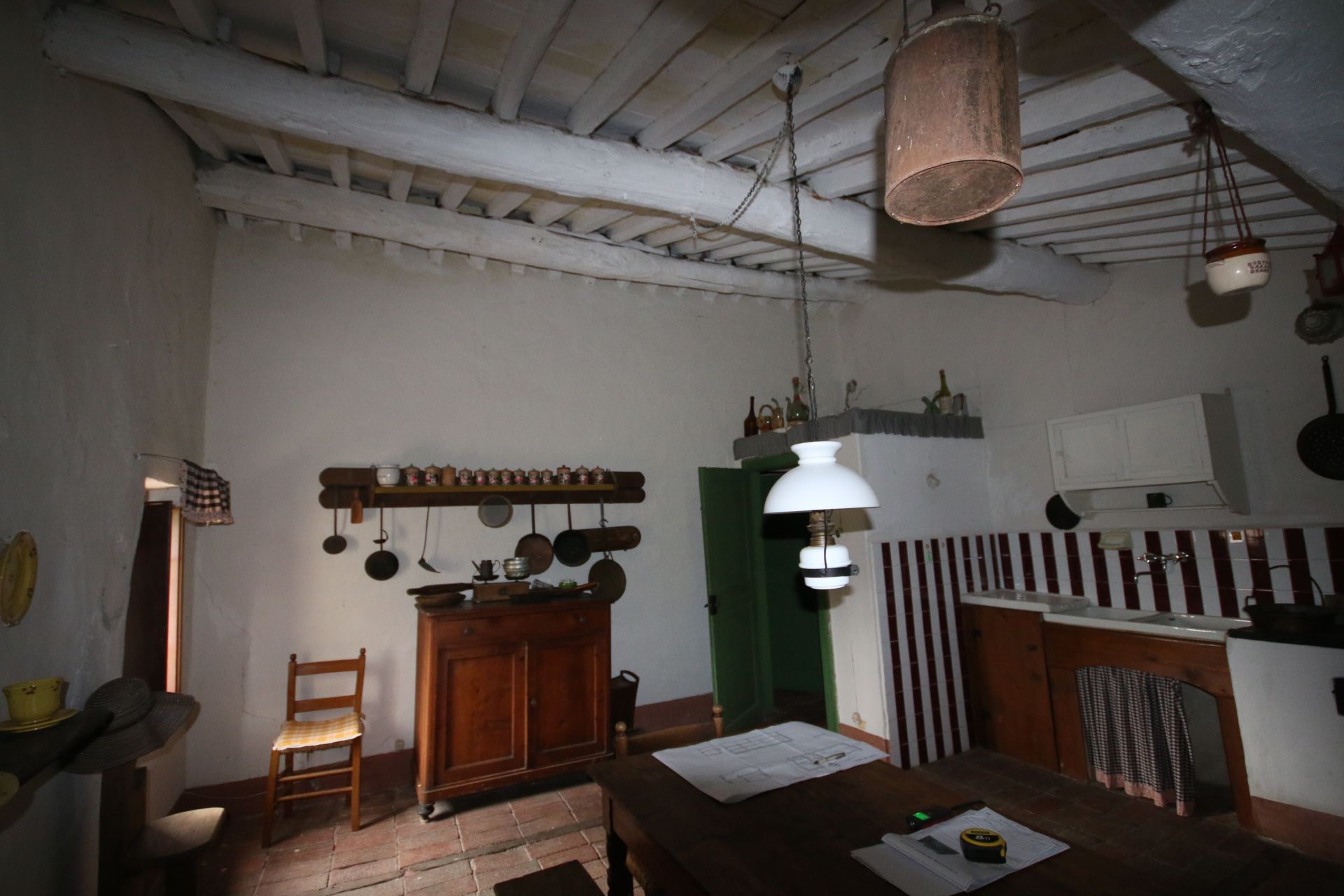 Ristrutturazione casale a Pescaglia realizzato da Studio di Architettura Paolo Bertolotti, Progettazione architettonica a Busto Arsizio